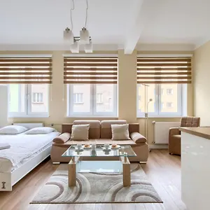 https://rentplanet-studio-tamka-14-10.warsawhotelspoland.com